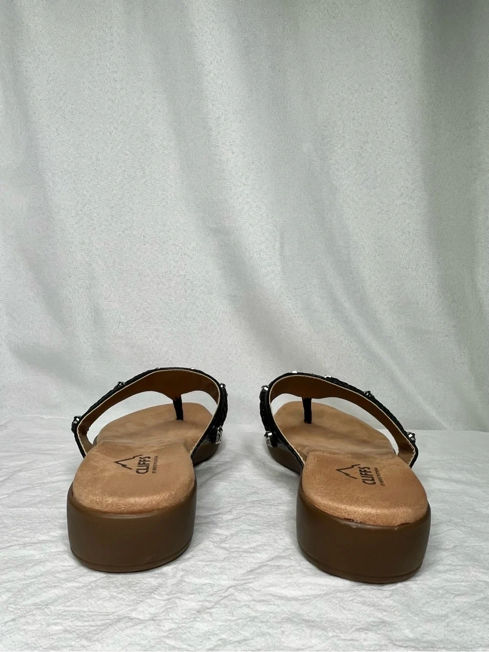 NWOB Cliffs by White Mountain Bailee Black Woven Thong Sandals Size 8M